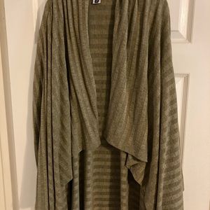 Cardigan drape front